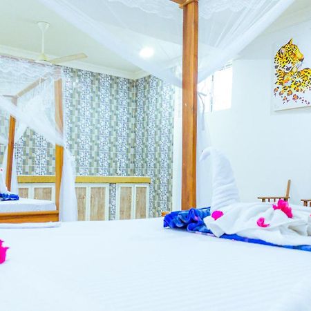 Sands Inn Hotel ปวานี มาชังกานี ภายนอก รูปภาพ