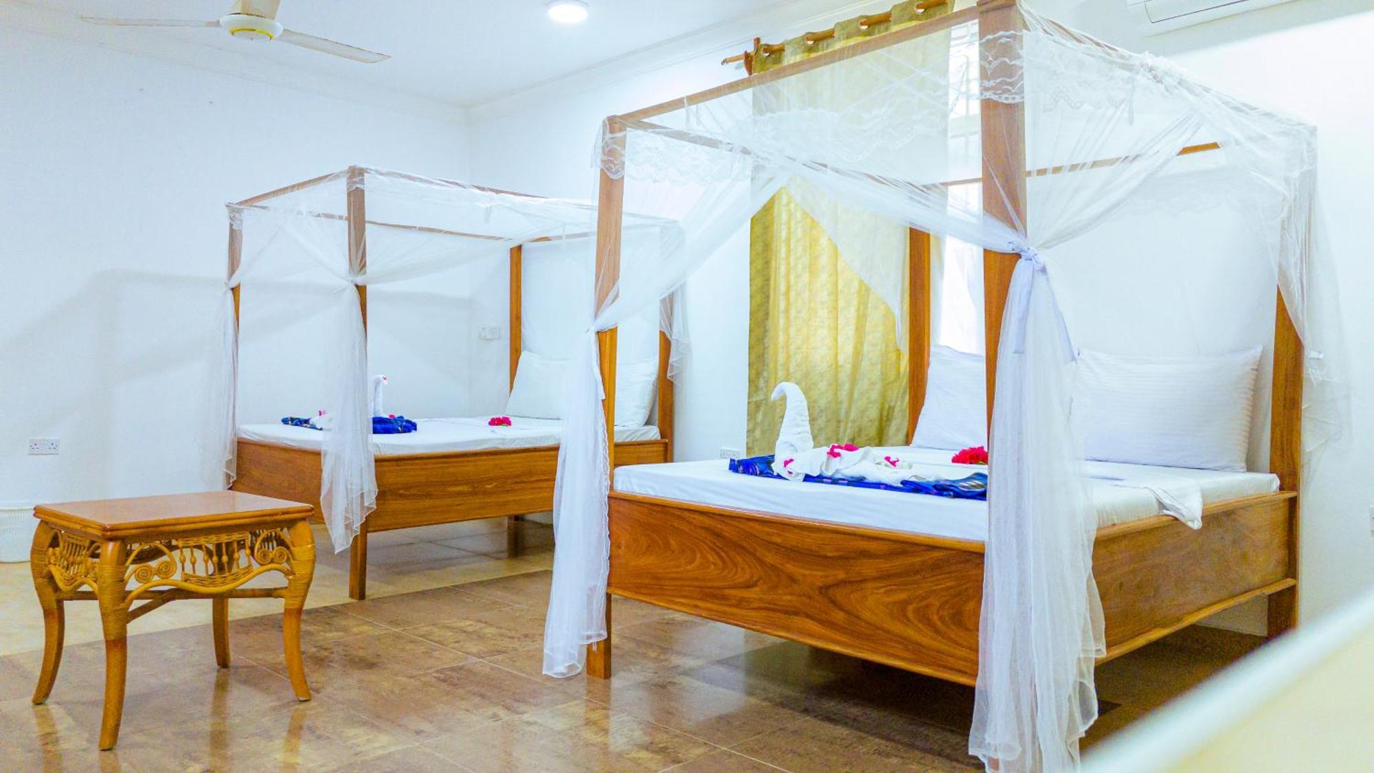 Sands Inn Hotel ปวานี มาชังกานี ภายนอก รูปภาพ