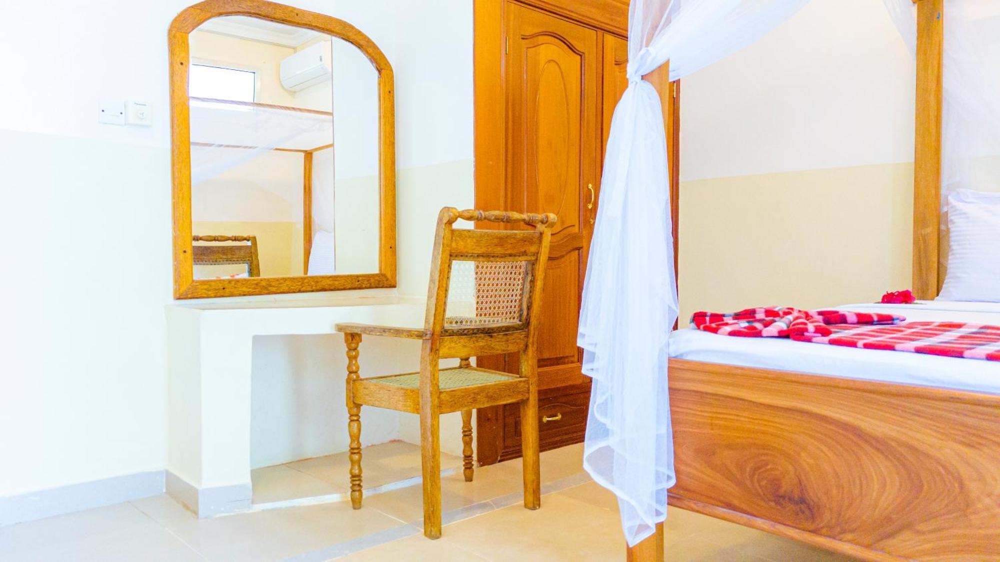 Sands Inn Hotel ปวานี มาชังกานี ภายนอก รูปภาพ