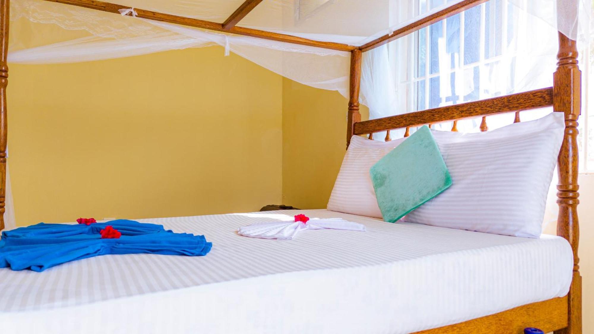 Sands Inn Hotel ปวานี มาชังกานี ภายนอก รูปภาพ